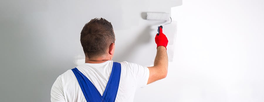 When To DIY And When To Hire A Professional Paint Contractor